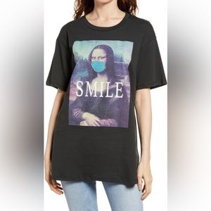 Mona Lisa Smile Graphic Tee